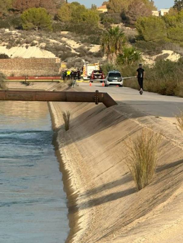 Dead body pulled from Orihuela Costa canal