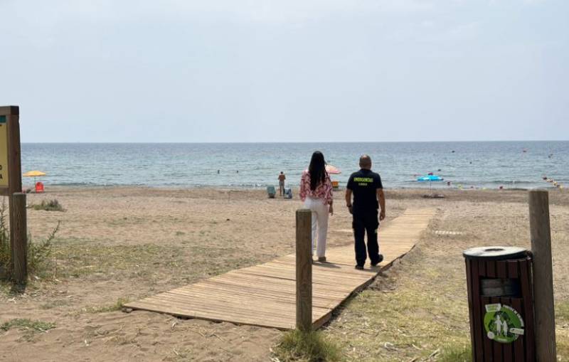 Lorca spruces up its beaches for summer in the sun