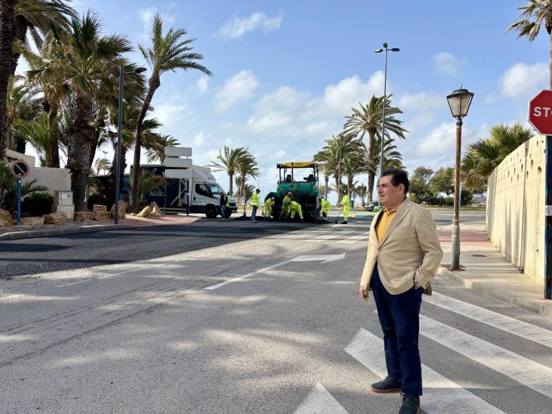 Orihuela Costa pothole repair project completed, but residents warn that many more roads need fixing