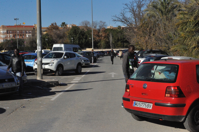 Parking in or near the centre of Murcia: free car parks and paying underground facilities