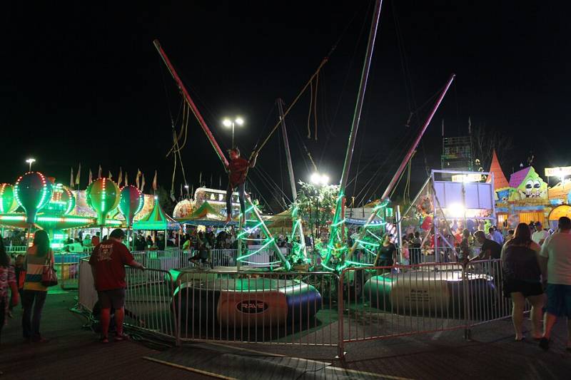 Ride snaps at Seville fair as four injured in frightening accident
