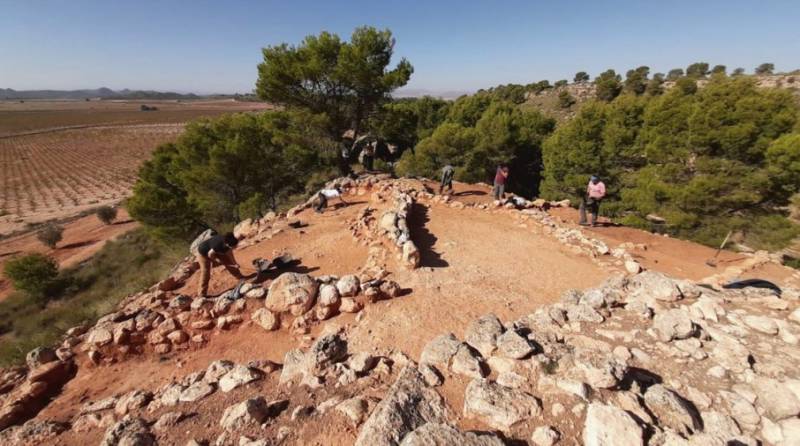 June 14 Guided visit to the Cerro del Tío Pimentón archaeological site in Jumilla