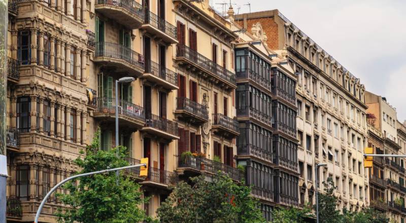 Buying a home in Spain now requires almost €2,000 net salary a month